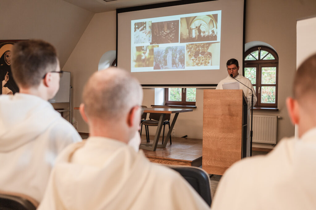 31220051688 48bd668c8b k